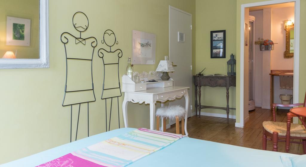 Les Petites Vosges Bed and Breakfast Bagnères-de-Bigorre Quarto foto