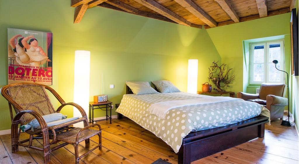 Les Petites Vosges Bed and Breakfast Bagnères-de-Bigorre Quarto foto